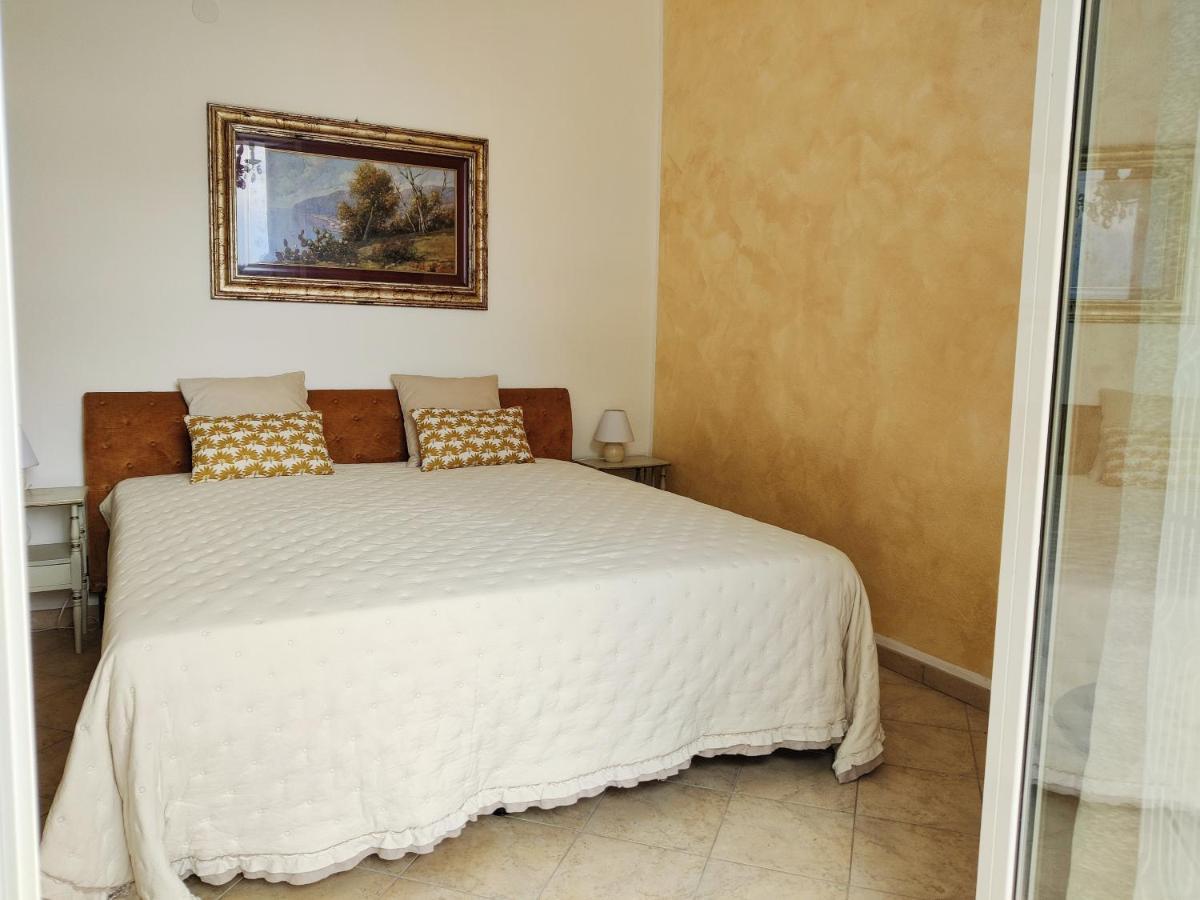 Tra Sole & Mare Apartment Zoagli Bagian luar foto